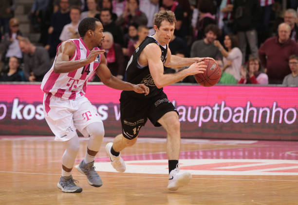 胜利不仅凝 胜利不仅凝